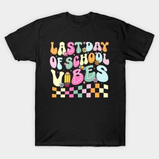 Last Day Of School Vibes Groovy Teacher Student Graduation T-Shirt